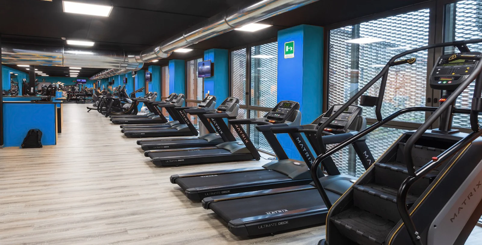 Come mantenere una palestra impeccabile: guida tecnica alla pulizia professionale con Lindhaus