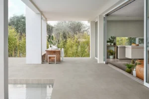 How to Properly Clean a Rough Porcelain Tile Floor: Method, Challenges and a Professional Approach