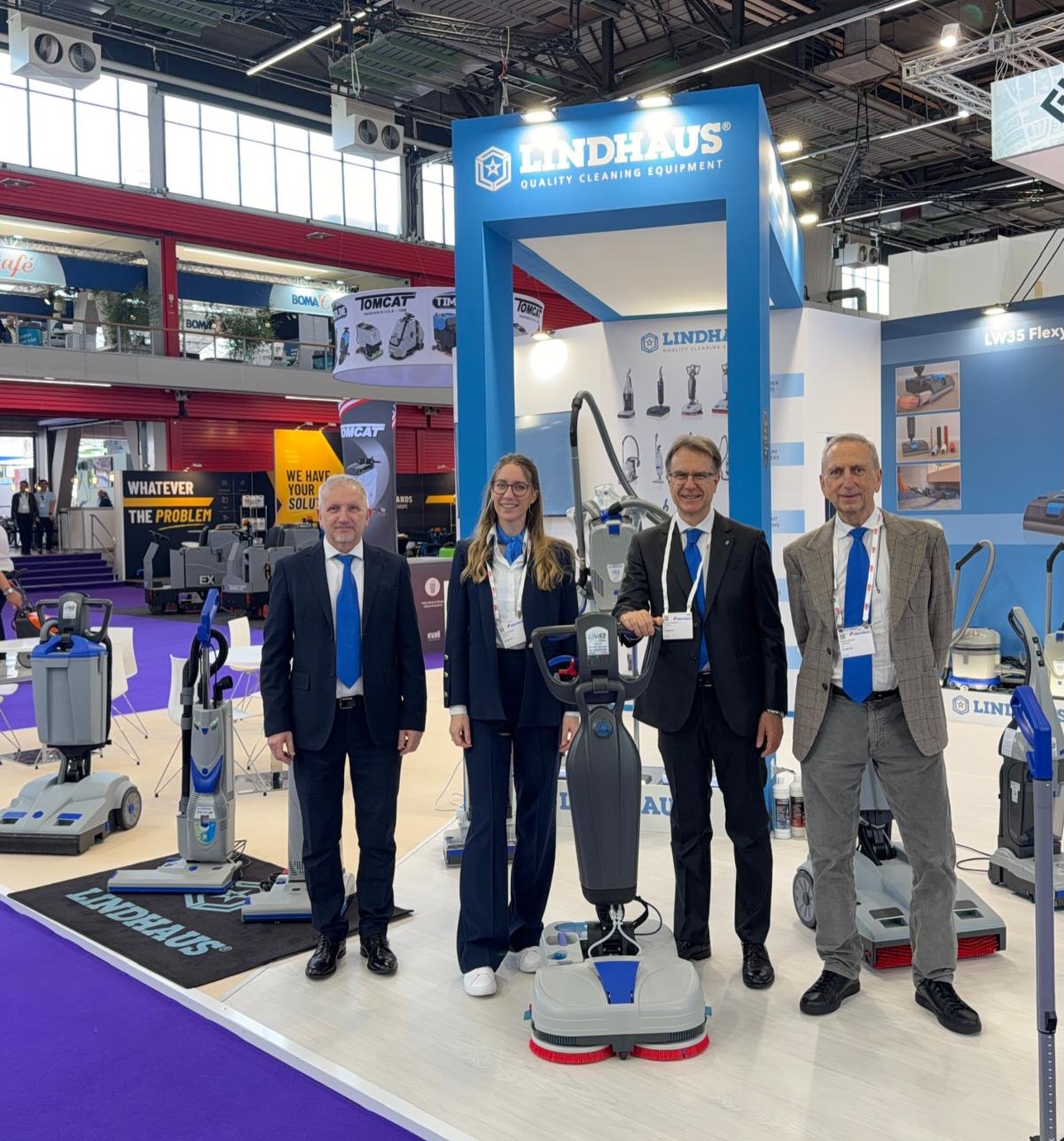The people behind Lindhaus At @intercleanshow Amsterdam, it’s not only...